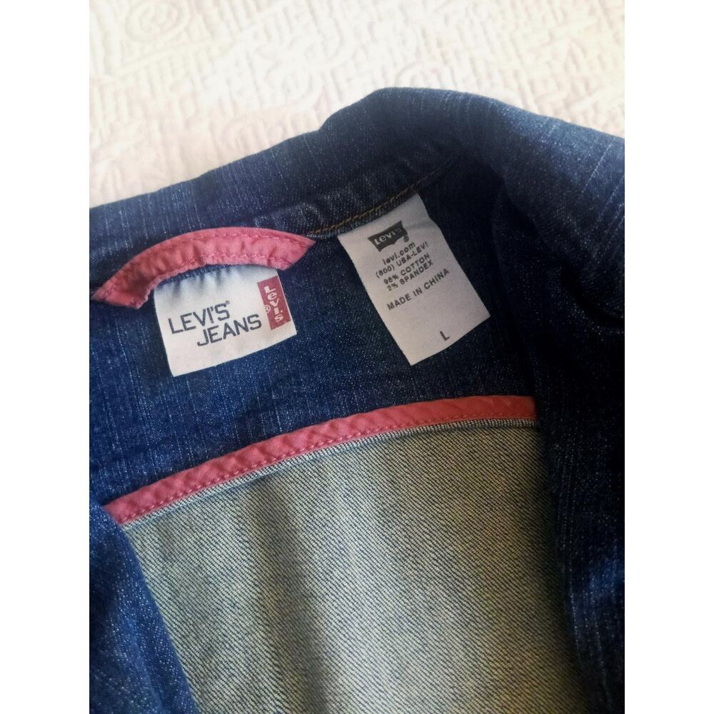 Women's Levi's Denim Jacket/Blazer with Embroidered Strawberry Size Large - Picture 8 of 10